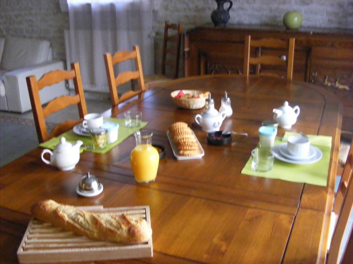 Le Logis De La Venise Verte Saint-Hilaire-la-Palud Kültér fotó
